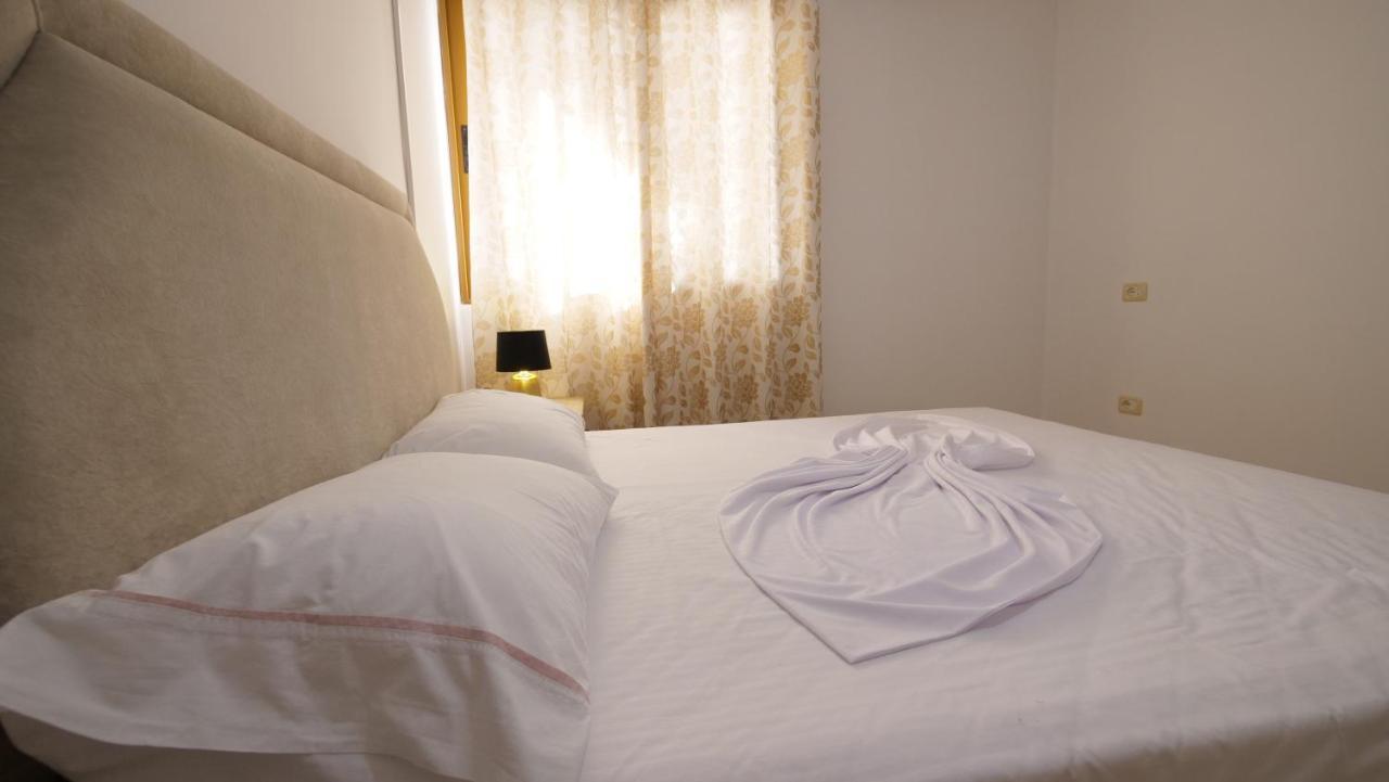Kiri S.Apartaments Sarandë Exterior foto