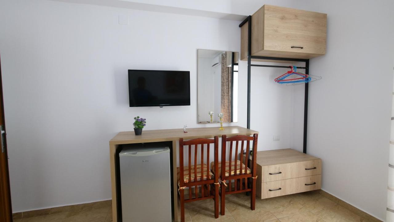 Kiri S.Apartaments Sarandë Exterior foto