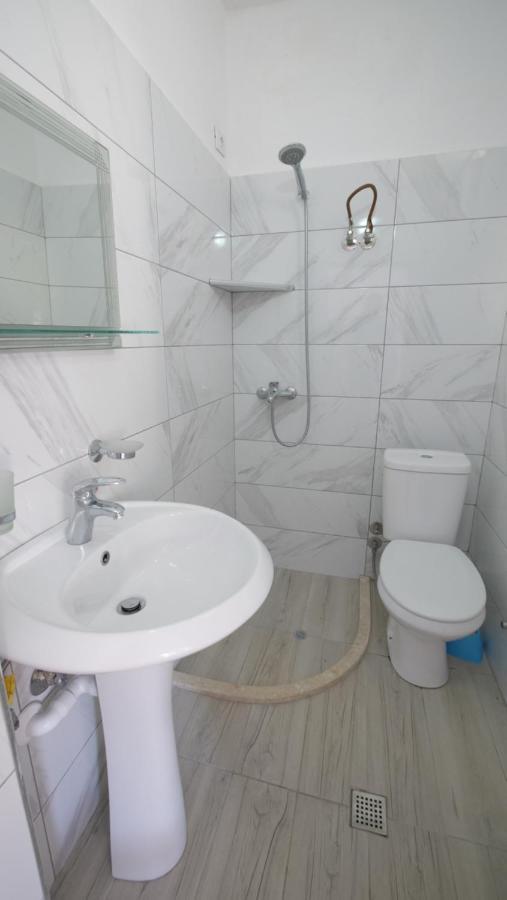 Kiri S.Apartaments Sarandë Exterior foto